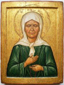 Подайте прошение в церковь на молебен блаженной Матроне Московской о замужестве и создании семьи